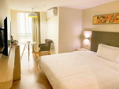 Hanting Hotel Lu'an Railway Station