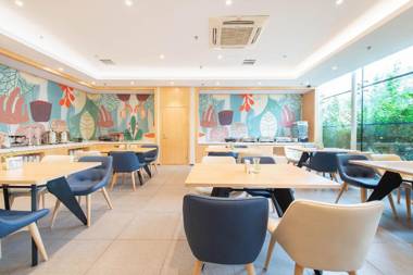 Hanting Hotel Dalian Development Zone Wanda Plaza