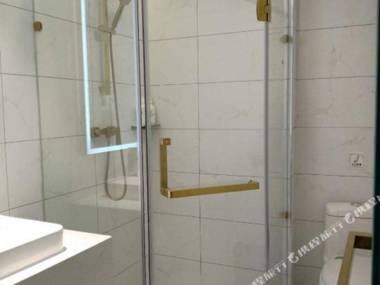 7Tian You Pin Jiu Dian (Jin Zhou Huo Che Zhan Dian )