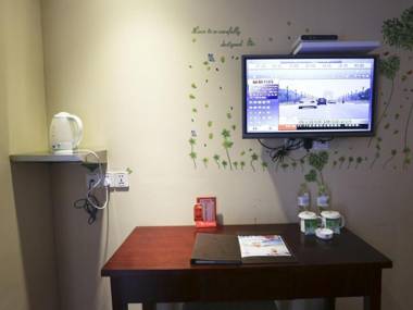 GreenTree Inn Jiangsu Zhenjiang Yidu Building Materials city Express Hotel