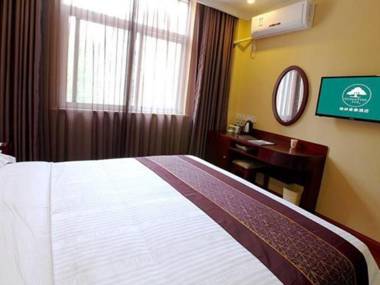 GreenTree Inn Zhenjiang Jiangsu Science and Technology university Youth Square Express Hotel