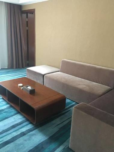 Metropolo Zhenjiang Railway Station Wanda Plaza