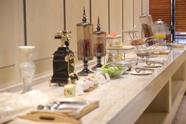 Starway Hotel Zhenjiang Dashikou