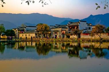 Xishan Wutong Qinyuan (Free Pick up Service)