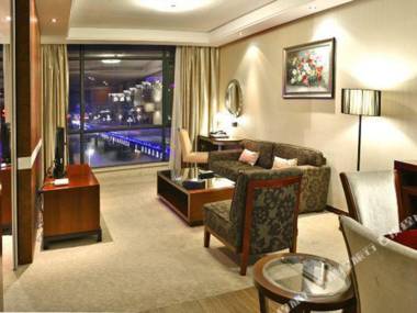 Days Suites Huangshan Bojing