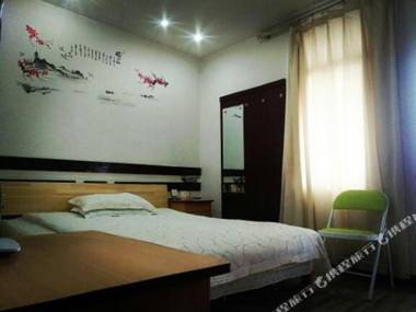 Huayun Express Hotel