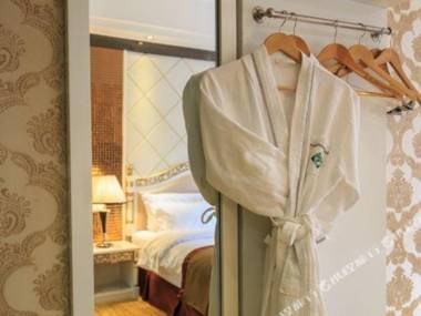 Huadong Grand Hotel