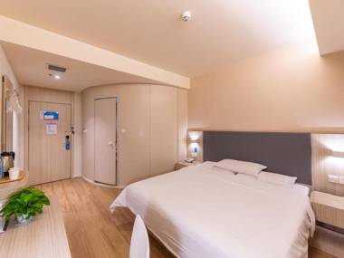 Hanting Hotel Lanzhou Dongfanghong Square Railway Bureau