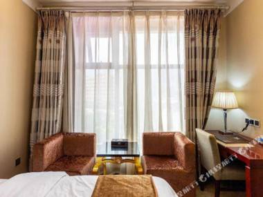 Shi Dai Jin Dian Jiu Dian Lan Zhou Jiao Jia Wan Di Tie Zhan Dian