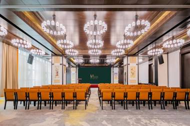 Grand Madison Lanzhou Hongjian Zhongchuan Airport