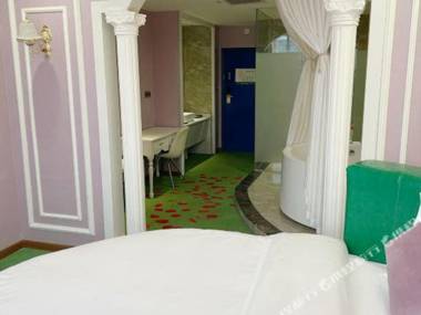 Blue Cloud Lan Ting Hotel