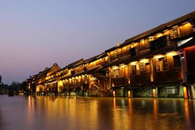 Wuzhen Guest House (In Xizha Scenic Area - ticket not included)