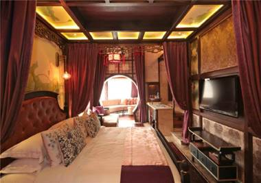 Dockside Boutique Hotel (In Xizha Scenic Area - ticket included)