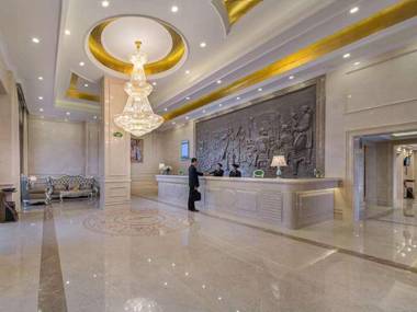 Vienna Hotel Guangdong Shaoguan Renhua Danxiashan County Center