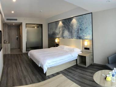 GreenTree Eastern Huai'an Railway Station Mandu Plaza Hotel