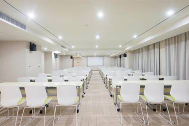 Ji Hotel Xinxiang Fat Donglai Life Plaza Hotel