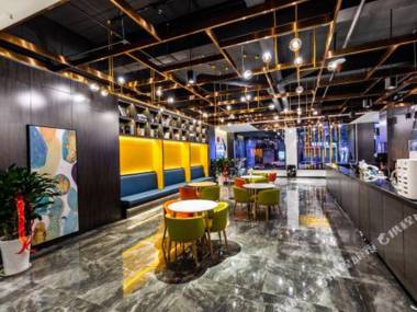 Hotel Y (Tongchuan Municipal Government Store)