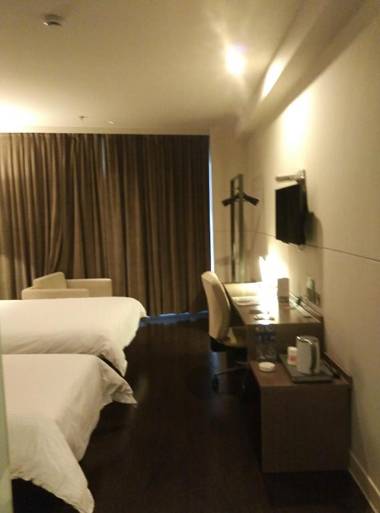 Jinjiang Inn Select Zhenjiang Middle Yangzi Road