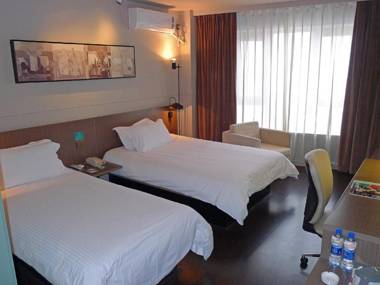 Jinjiang Inn Select Zhenjiang Middle Yangzi Road