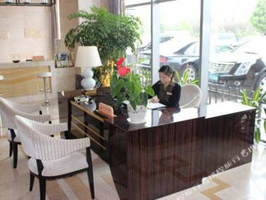 Chu Zhou Jin Peng Guang Chang Hotel