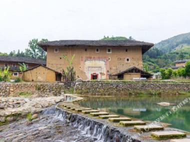 Sicai Yitang Farm House