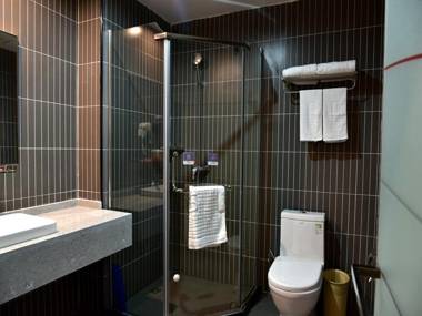 Thank Inn Chain Hotel Guizhou Tongren Bijiang District High-speed Railway Station Qingshui Avenue Store