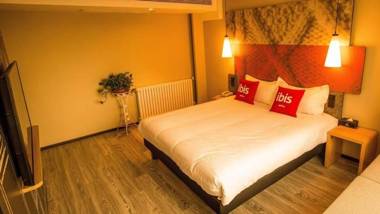 ibis Weinan Normal University Chaoyang Street Hotel