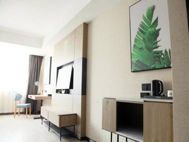 UPINN Shaanxi Xian Lintong Huaqingchi West Garden Metro Station