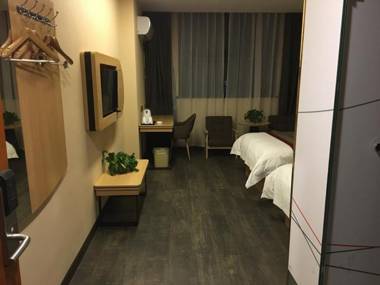 Thank Inn Plus Hotel Henan Xinyang Huangchuan Economic Development Zone Railway Station