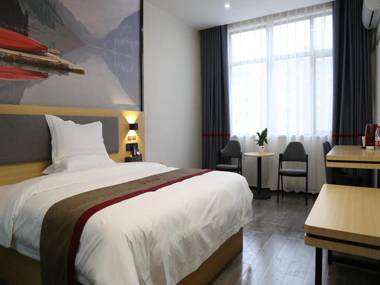 Thank Inn Chain Hotel Xinyang Gushi County Hongsu Avenue