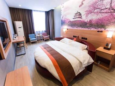 JUN Hotels He'nan Xinyang Shihe Train Station Plaza