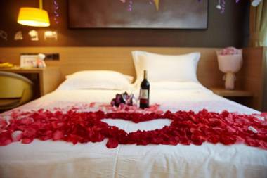 IU Hotel Baoding Goverment Shidai