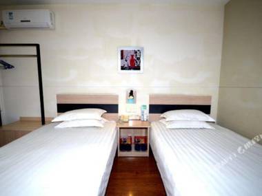 Cheng Shi Zhi Jia Jiu Dian (Bao Ding Zhang Cheng Dian )