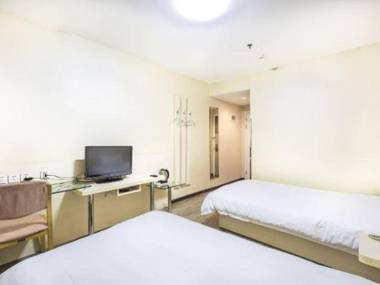 Eaka Hotel