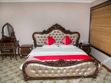 Bao Ding Xin Yi Fan Shang Wu Hotel