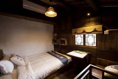 WuYuan QiYe YanXiang Guesthouse