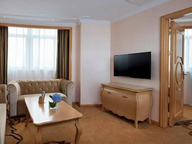 Vienna International Hotel (Fangchenggang Administration Center High-speed Railway Station branch)