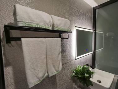 Green Tree Inn Qinzhou Qinbei People's Hospital