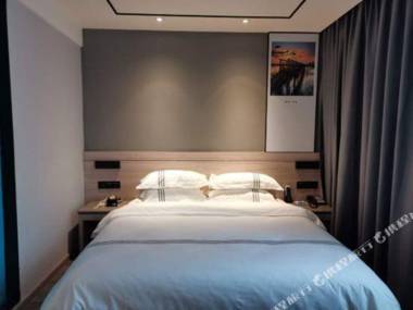 PinShangYi Hotel（QinZhou BeiBu Bay store）