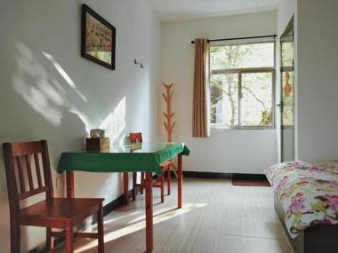 Yuanyang Flower and Horse Inn