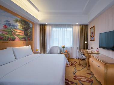 Vienna Hotel Guangdong Meizhou Fengshun