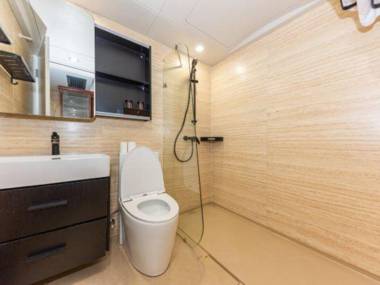 Jiuhuan Holiday Hotel