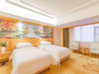 Vienna International Hotel (Huanggang Dongmen Road)
