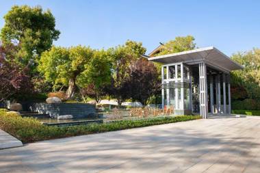 Howard Johnson Jinlin Plaza Lijiang