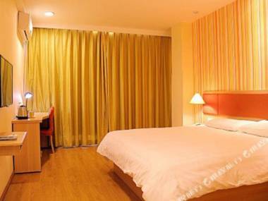 Home Inn (Lijiang Ancient City North Gate Large Water Wheel)