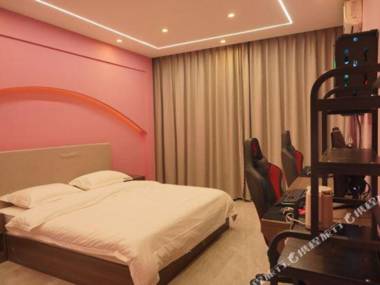 Gray E-sports Theme Hotel lijiang