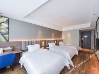 7 Days Inn (Lijiang Old Town  The Grand Water Wheel Airport Shuttle Bus Stop)