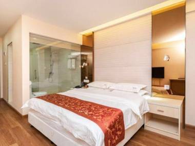 Li Jiang Min Hang Lan Tian Jiu Dian Ji Chang Da Ba Yuan Dian