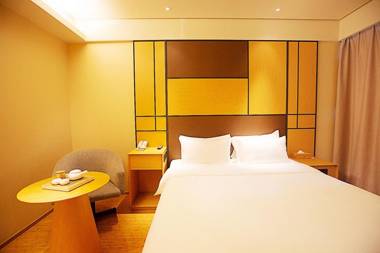 Ji Hotel Zhengzhou East Railway Station