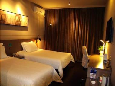 Jinjiang Inn Select Zhenzhou Dongfeng Road Technology Market